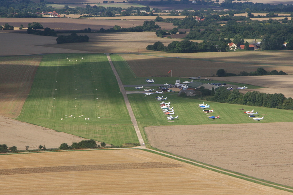 Wingwalk in Essex and London with Ethel Dares Wingwalking